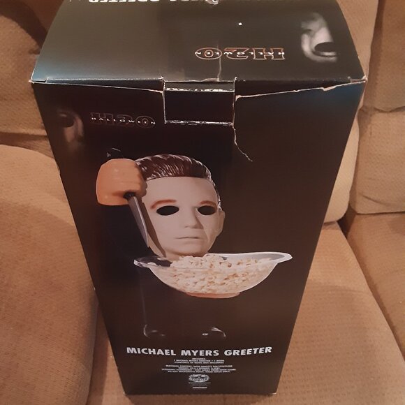 Michael Myers Halloween Greeter - Picture 15 of 15